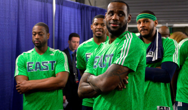 雨燕直播- NBA直播- 足球直播- 世界杯直播 LIVE因“暴力运镜”意外成直播间主角 “05后”女生练成麒麟臂